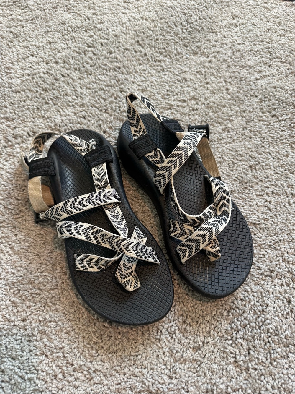 Chaco Z2 Women's Black Sandals with Adjustable Chevron Straps and Toe Loop
